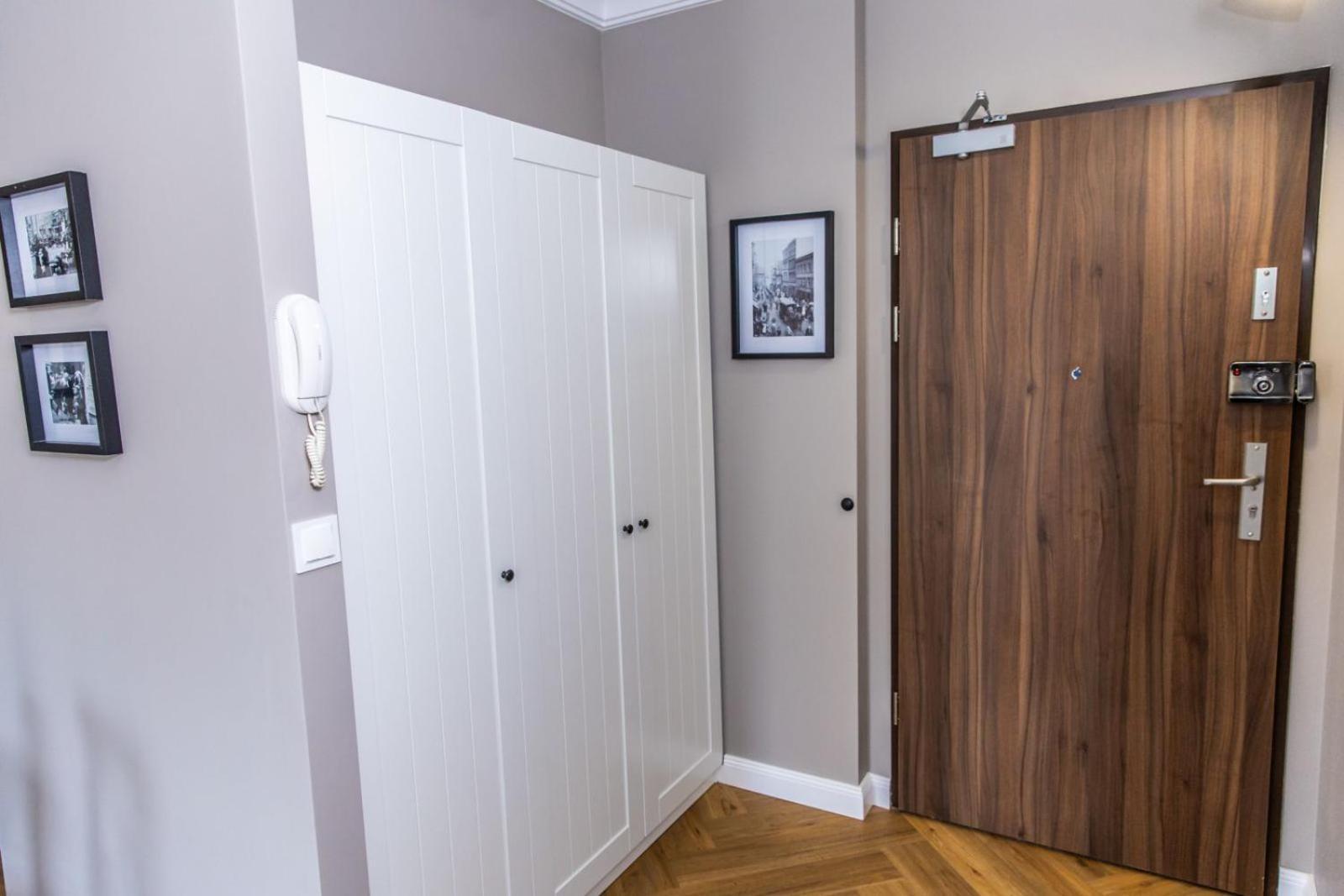 Solar Apartments I Stare Miasto 10Min I Priv Parking Free I Winda I Balkon Torun Exterior photo