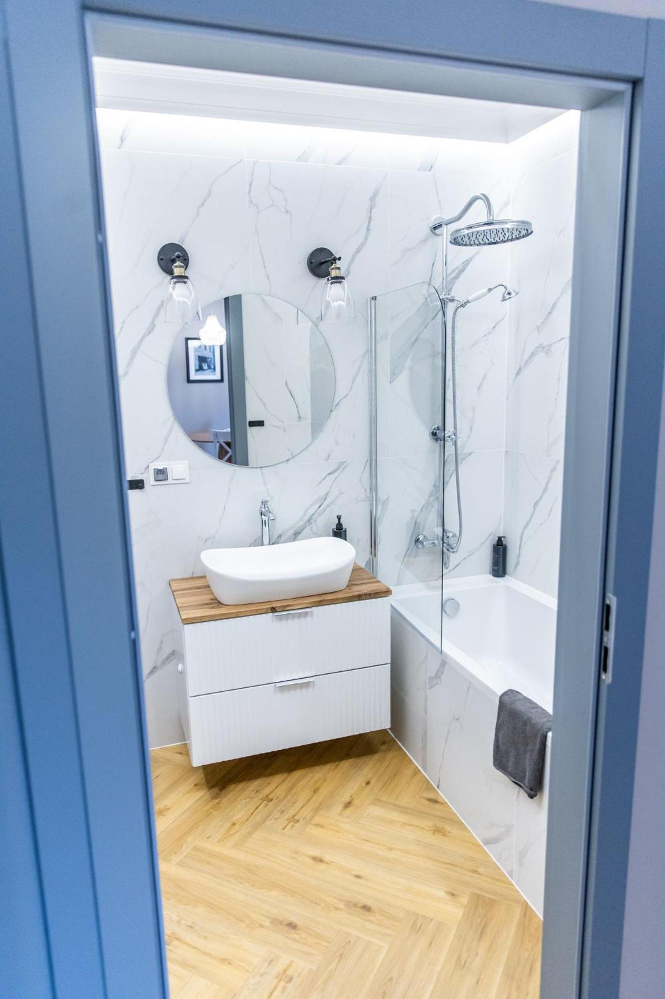 Solar Apartments I Stare Miasto 10Min I Priv Parking Free I Winda I Balkon Torun Exterior photo